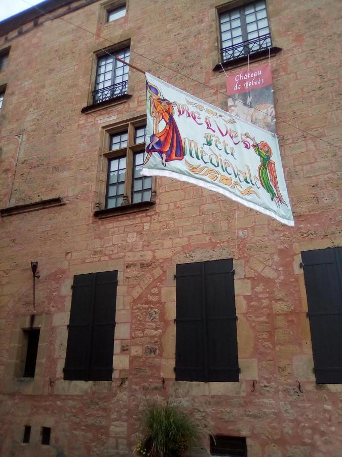 Madelon IV Panzió Belvès Kültér fotó